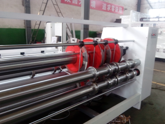 China Velocidad acanalada durable de la máquina de fabricación de cartón de la firmeza que corre constantemente proveedor